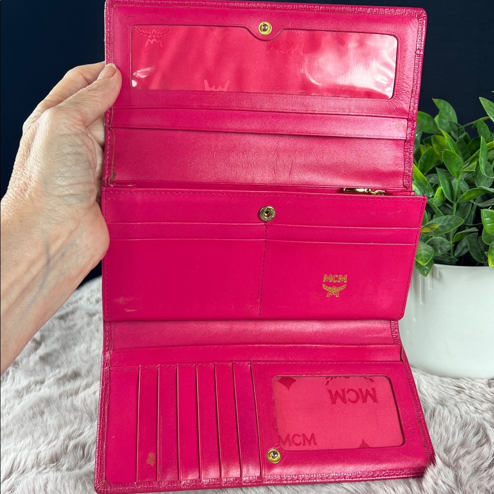 MCM Vintage Pink Leather Continental Tri-Fold Wallet - Picture 10 of 15